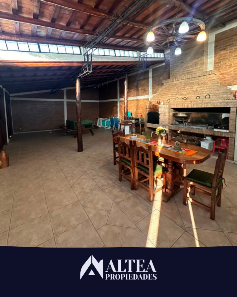 Casa-quincho con pileta a media cuadra del rio en San Antonio de Arredondo