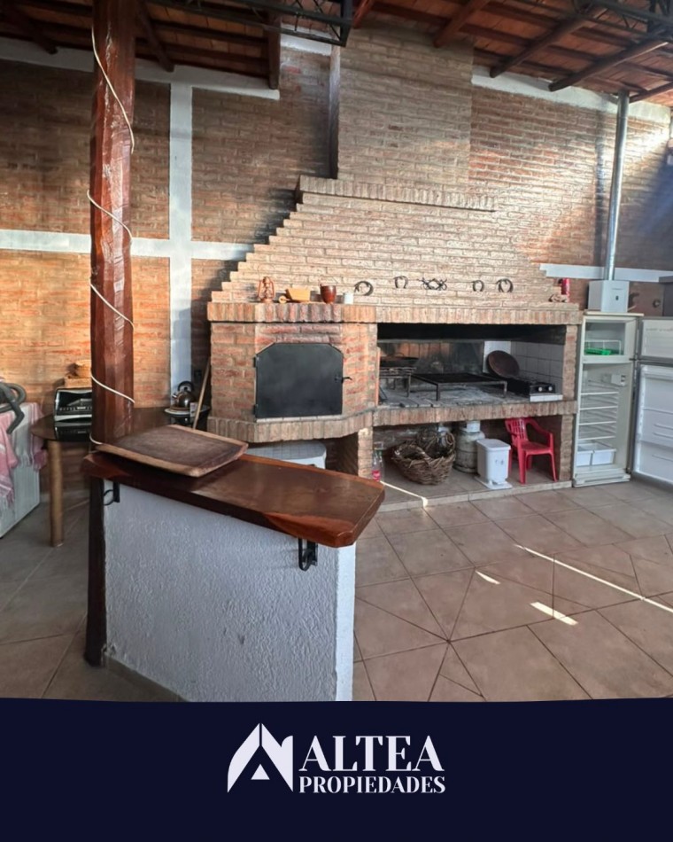 Casa-quincho con pileta a media cuadra del rio en San Antonio de Arredondo