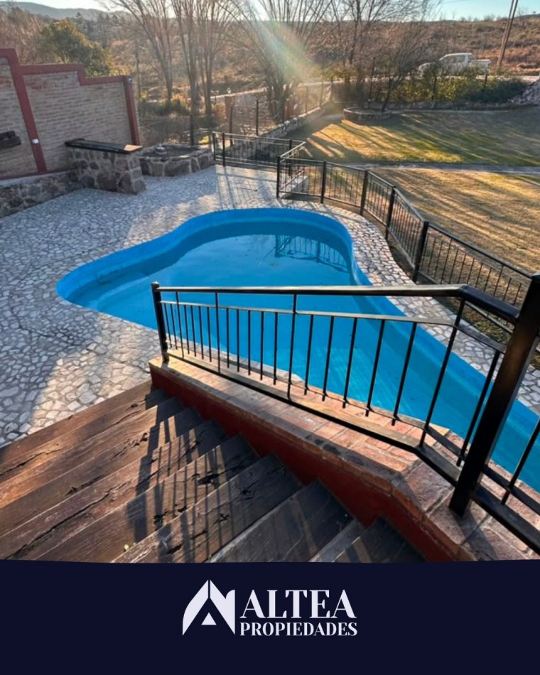 Casa-quincho con pileta a media cuadra del rio en San Antonio de Arredondo