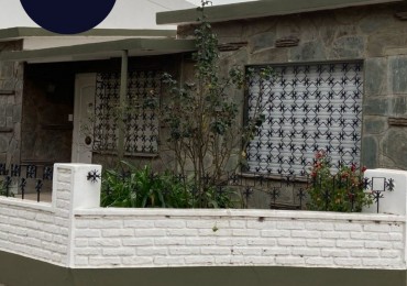 Casa en venta - Caseros 708 esquina General Roca - Barrio Belgrano - Rio Tercero.