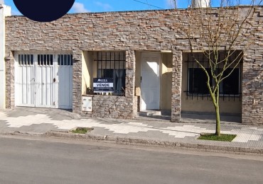 CASA DE 3 DORMITORIOS EN BARRIO ESCUELA